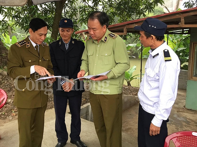 luc luong quan ly thi truong chung tay ngan chan dich ta lon chau phi