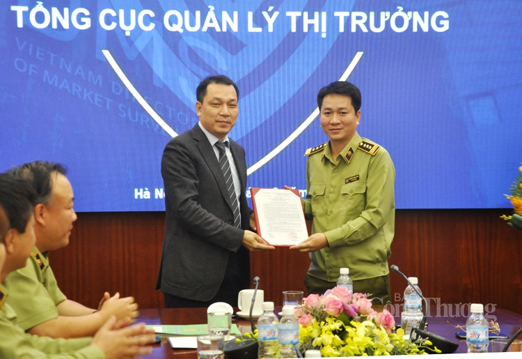 Tổng cục Quản lý thị trường có thêm 1 phó Tổng cục trưởng tong cuc quan ly thi truong co them 1 pho tong cuc truong
