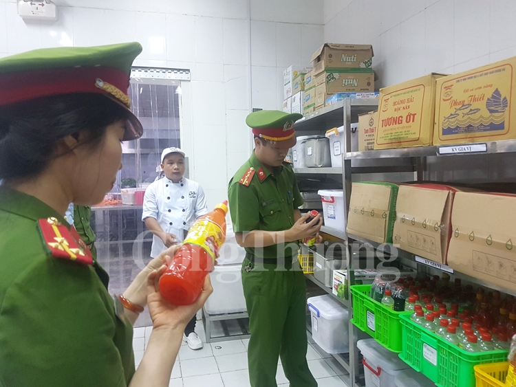 Vĩnh Phúc: Đảm bảo an toàn vệ sinh Okivip Nổ Hũ, Bắn Cá, Thể Thao, Game Bài tại các bếp ăn OKLVIE sản phẩm thuộc hệ thống OKVIP là trang web tổ chức phát sóng bóng đá trực tiếp, live casino , nỗ hũ, bắn cá vinh phuc dam bao an toan ve sinh thuc pham tai cac bep an cong nghiep