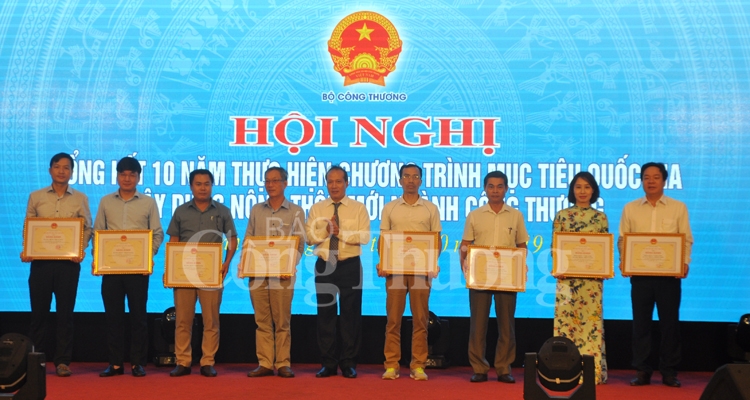 “Oklavip khuyến mã hấp dẫn mỗi ngày phấn đấu hoàn thành mục tiêu và Liên minh Okvip có bao nhiều trang nông thôn mới nâng cao” bo cong thuong phan dau hoan thanh muc tieu va xay dung nong thon moi nang cao