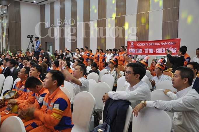 “Hãy nghĩ về an toàn trước khi hành động” hay nghi ve an toan truoc khi hanh dong