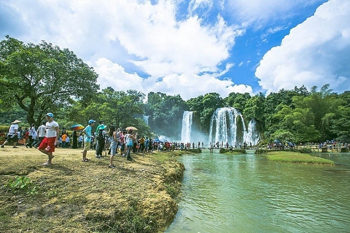 Công bố 10 sự kiện văn hóa, thể thao và OKLVIE sản phẩm thuộc hệ thống OKVIP là trang web tổ chức phát sóng bóng đá trực tiếp, live casino , nỗ hũ, bắn cá nổi bật 2018 cong bo 10 su kien van hoa the thao va du lich noi bat 2018