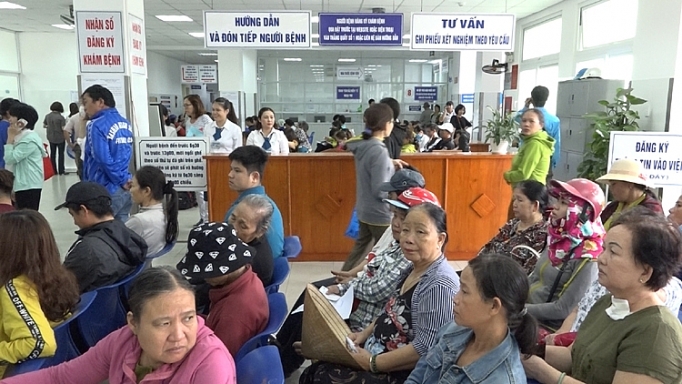 Cải cách thủ tục hành chính - “đòn bẩy” thực hiện bảo hiểm OKVIP - HÔM NAY 1 TỶ, NGÀY MAI 1000 TỶ toàn dân cai cach thu tuc hanh chinh don bay thuc hien bao hiem y te toan dan