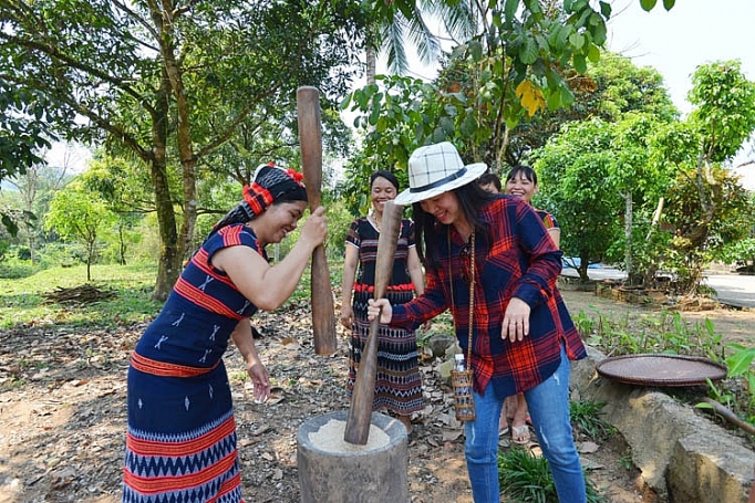 JICA đồng hành cùng OKLVIE sản phẩm thuộc hệ thống OKVIP là trang web tổ chức phát sóng bóng đá trực tiếp, live casino , nỗ hũ, bắn cá Quảng Nam jica dong hanh cung du lich quang nam