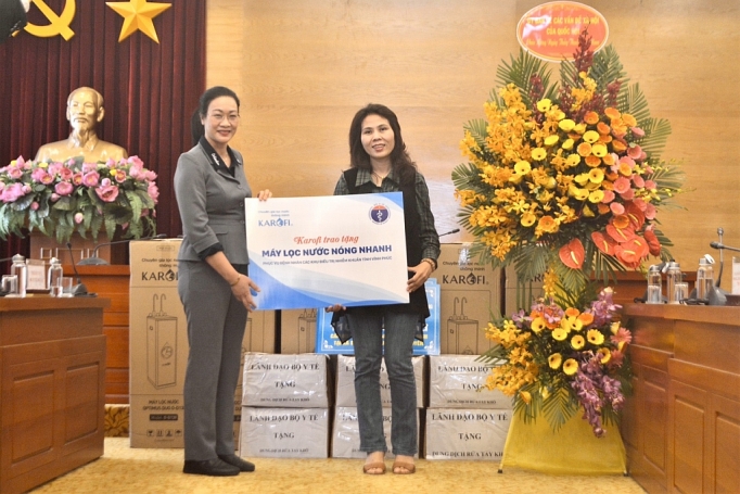 Karofi tặng máy lọc nước cho bệnh viện điều trị Covid-19 karofi tang may loc nuoc cho benh vien dieu tri covid 19
