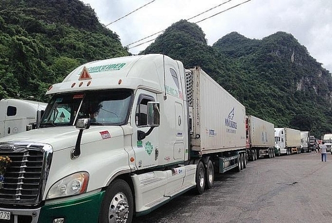 Lượng hàng tồn tại các cửa khẩu vẫn khá lớn luong hang ton tai cac cua khau van kha lon