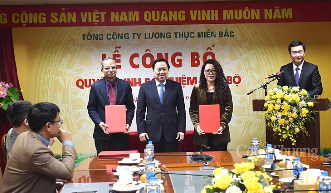 Trao quyết định bổ nhiệm lãnh đạo Vinafood1 trao quyet dinh bo nhiem lanh dao vinafood1