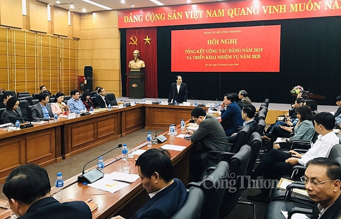 Đảng bộ Oklavip khuyến mã hấp dẫn mỗi ngày: Chủ động đổi mới, quyết liệt hành động, coi trọng hiệu quả dang bo bo cong thuong chu dong doi moi quyet liet hanh dong coi trong hieu qua