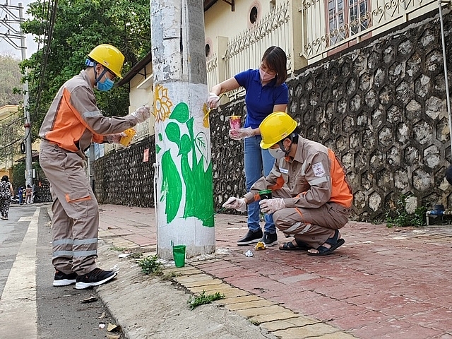 pc son la xay dung cong trinh cot dien hoa tai 3 tuyen duong