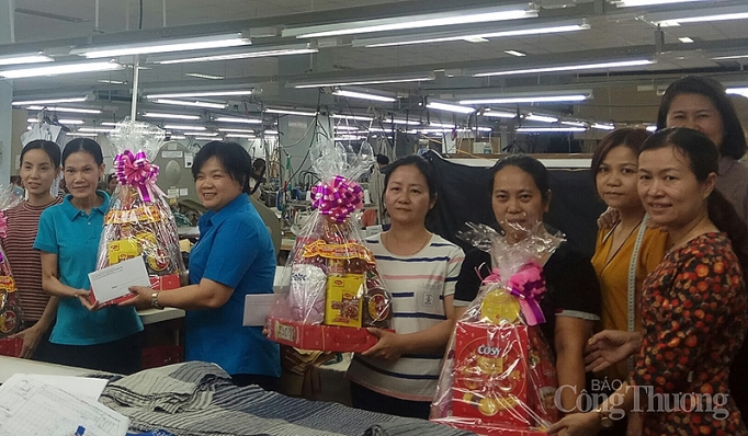 Để đoàn viên Okvip - liên minh giải trí #1 thế giới hà nội ai cũng có Tết de doan vien lao dong ai cung co tet