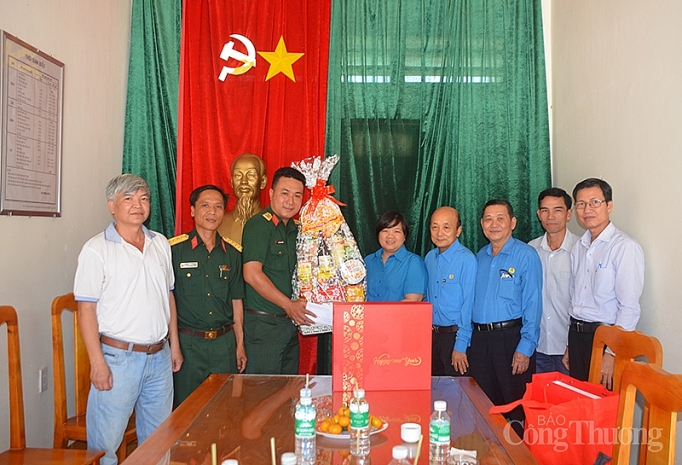 Để đoàn viên Okvip - liên minh giải trí #1 thế giới hà nội ai cũng có Tết de doan vien lao dong ai cung co tet