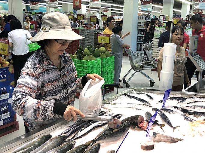 TP. Hồ Chí Minh: Nguồn cung hàng hóa thiết yếu dồi dào, giá hạ nhiệt tp ho chi minh nguon cung hang hoa thiet yeu doi dao gia ha nhiet