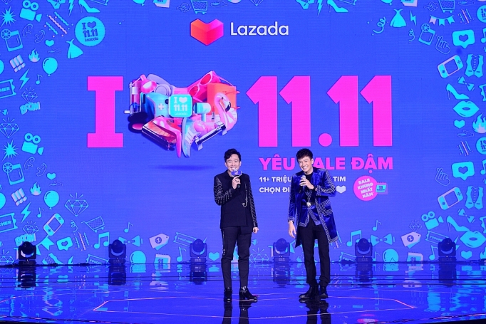 Hàng trăm ngàn lượt xem Đại nhạc hội - Lazada Super Show trên ứng dụng di động của Lazada hang tram ngan luot xem dai nhac hoi lazada super show tren ung dung di dong cua lazada