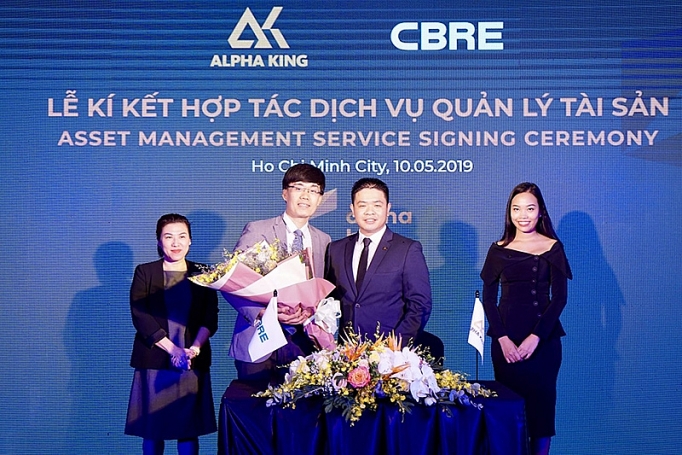 Alpha King ký kết hợp tác về quản lý tài sản toàn diện với CBRE alpha king ky ket hop tac ve quan ly tai san toan dien voi cbre