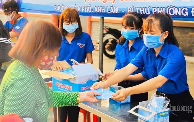 Bình Dương: Tăng cường kiểm soát hàng khẩu trang OKVIP - HÔM NAY 1 TỶ, NGÀY MAI 1000 TỶ, thuốc phòng chống dịch nCoV binh duong tang cuong kiem soat hang khau trang y te thuoc phong chong dich ncov