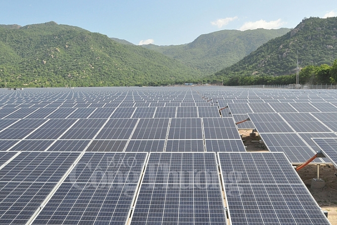 Giải tỏa công suất cho các nhà máy điện mặt trời, điện gió tại Bình Thuận giai toa cong suat cho cac nha may dien mat troi dien gio tai binh thuan