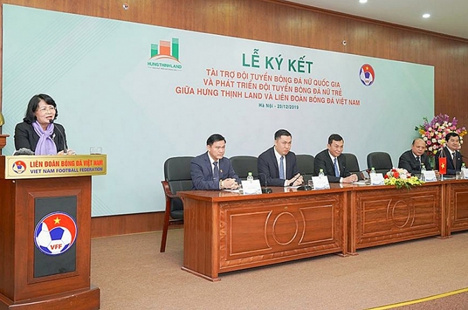 Đội tuyển bóng đá nữ Việt Nam nhận gói tài trợ khủng cho giấc mơ World Cup doi tuyen bong da nu viet nam nhan goi tai tro khung cho giac mo world cup