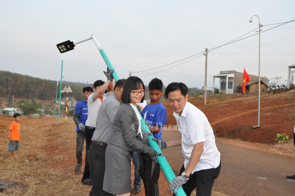 Mang tết an bình đến quê nghèo Bình Phước mang tet an binh den que ngheo binh phuoc