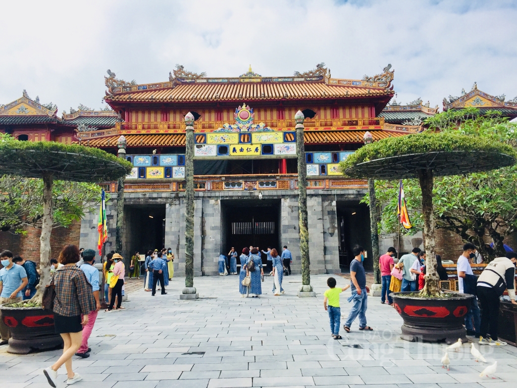 Di tích Huế miễn phí 100% vé tham quan trong tuần đầu mở cửa trở lại di tich hue don du khach trong ngay dau hoat dong lai