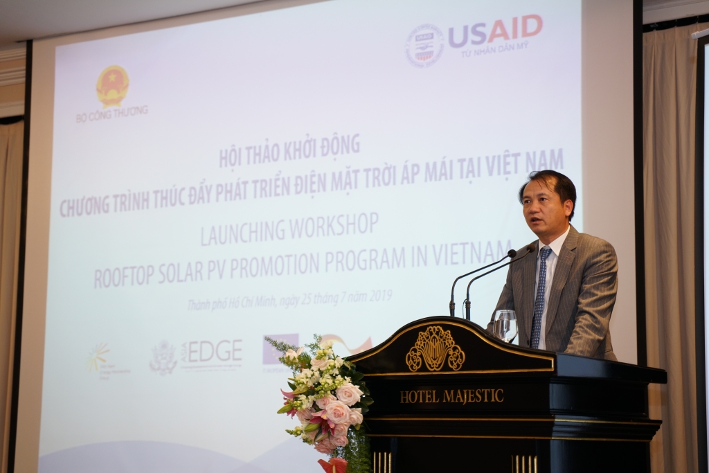 Thúc đẩy phát triển điện mặt trời áp mái tại Việt Nam thuc day phat trien dien mat troi ap mai tai viet nam