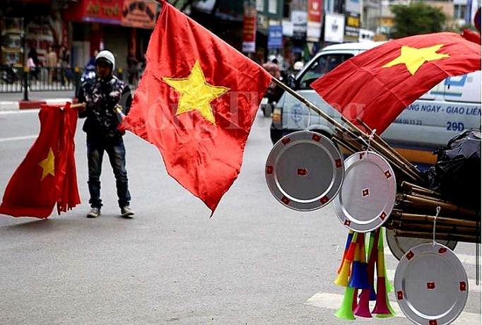 CĐV háo hức cổ vũ ĐT Việt Nam trong trận chung kết cdv hao huc co vu dt viet nam trong tran chung ket