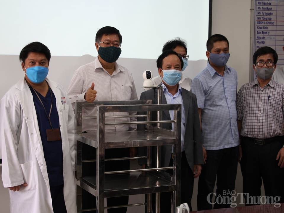 Đà Nẵng: Nhiều sáng kiến về công nghệ hỗ trợ phòng, chống dịch Covid-19 da nang nhieu sang kien ve cong nghe ho tro phong chong dich covid 19
