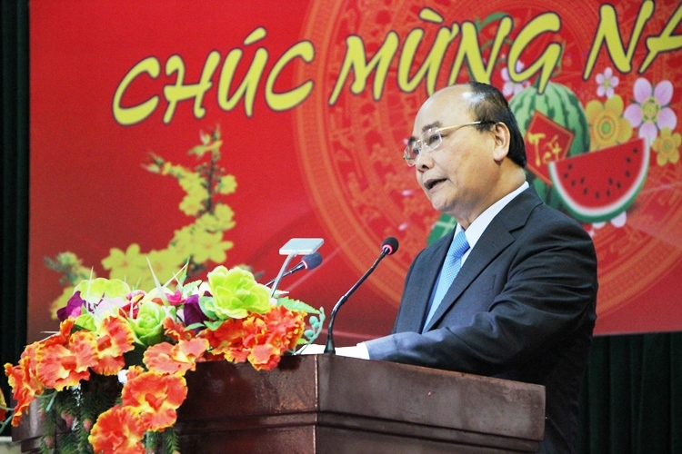 Thủ tướng Nguyễn Xuân Phúc chúc tết Sư đoàn không quân 372 thu tuong nguyen xuan phuc chuc tet su doan khong quan 372