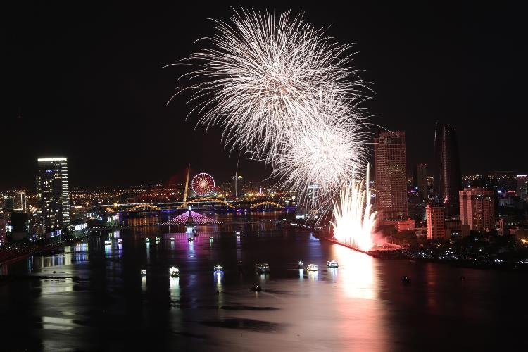 Lễ hội pháo hoa Đà Nẵng 2019 có chủ đề gì? diff 2019 se dien ra tu 016 den 67 voi chu de nhung dong song ke chuyen