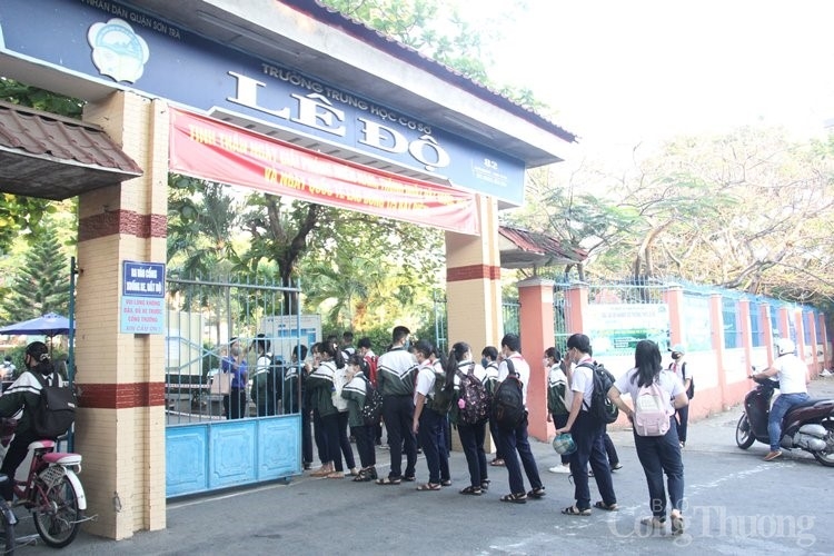 mien trung hoc sinh cac cap di hoc tro lai trong dieu kien duoc dam bao an toan
