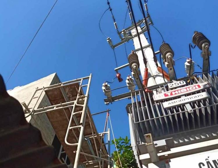 Đà Nẵng: Phát hiện nhiều vụ trộm cắp điện và vi phạm an toàn lưới điện da nang phat hien nhieu vu trom cap dien va vi pham an toan luoi dien