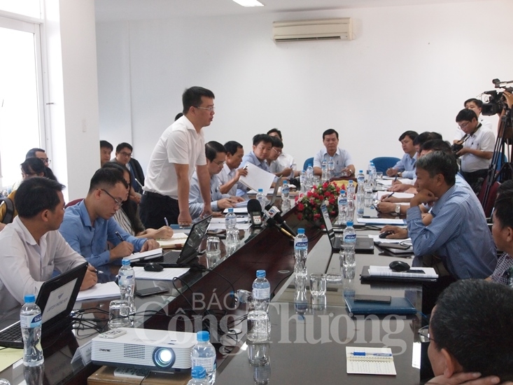 han giua mua lu thuy dien van uu tien xa nuoc ve ha du