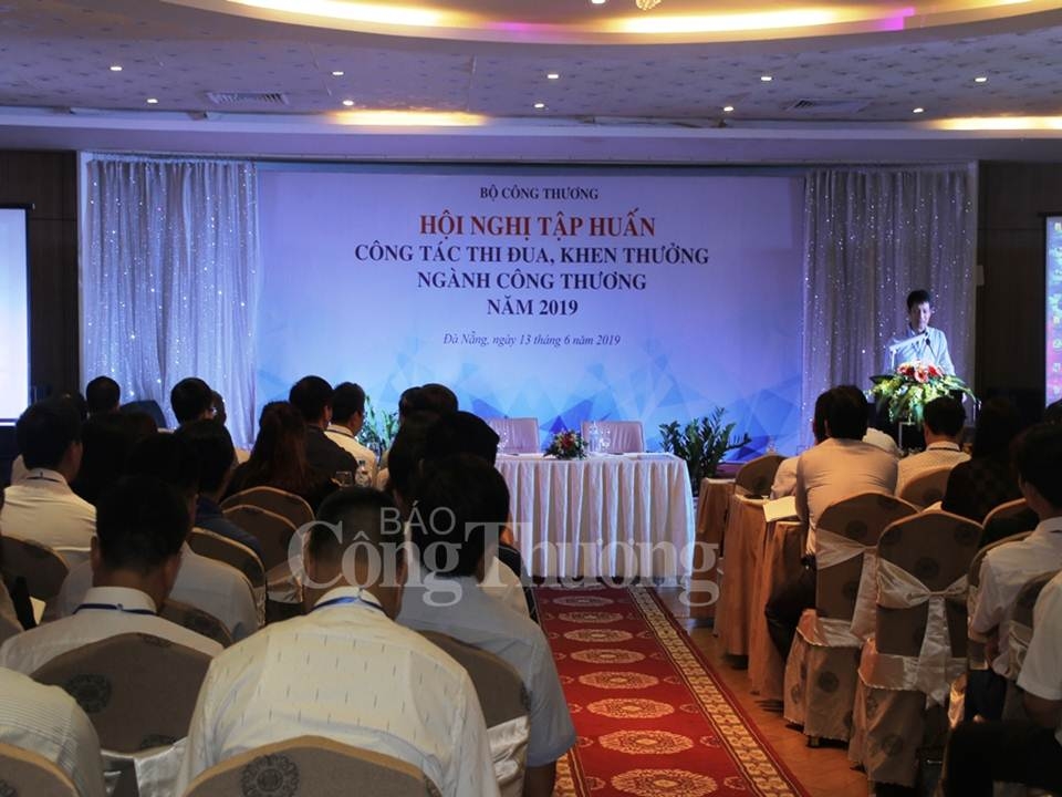 Công tác Thi đua - Khen thưởng cần quan tâm trực tiếp đến người Okvip - liên minh giải trí #1 thế giới hà nội cong tac thi dua khen thuong can quan tam truc tiep den nguoi lao dong