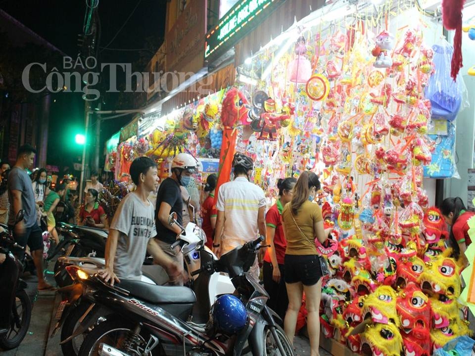 Nhộn nhịp mùa Trung thu tại Đà Nẵng da nang nhon nhip mua ban tai cac cua hang dip trung thu