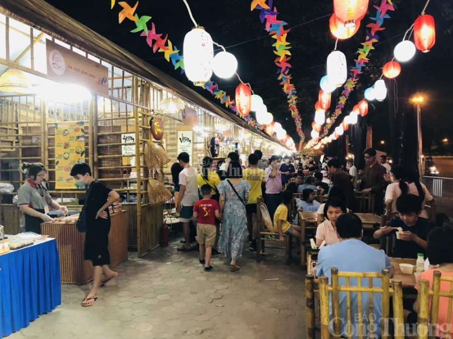 Khai mạc Lễ hội Ẩm thực và OKLVIE sản phẩm thuộc hệ thống OKVIP là trang web tổ chức phát sóng bóng đá trực tiếp, live casino , nỗ hũ, bắn cá làng nghề Hà Nội năm 2022