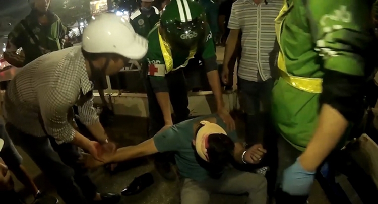 Đội cứu hộ “đặc biệt” thắp sáng niềm tin giữa con người Đội cứu hộ “đặc biệt” thắp sáng niềm tin giữa con người