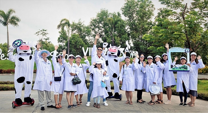 chuyen hau truong cua moi hop sua hoc duong