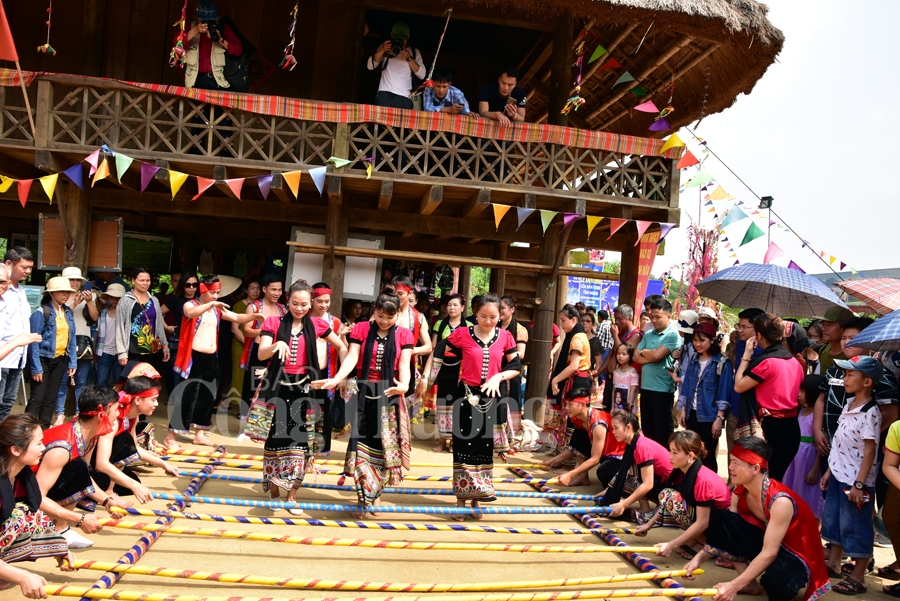 xuan sum hop tai lang van hoa