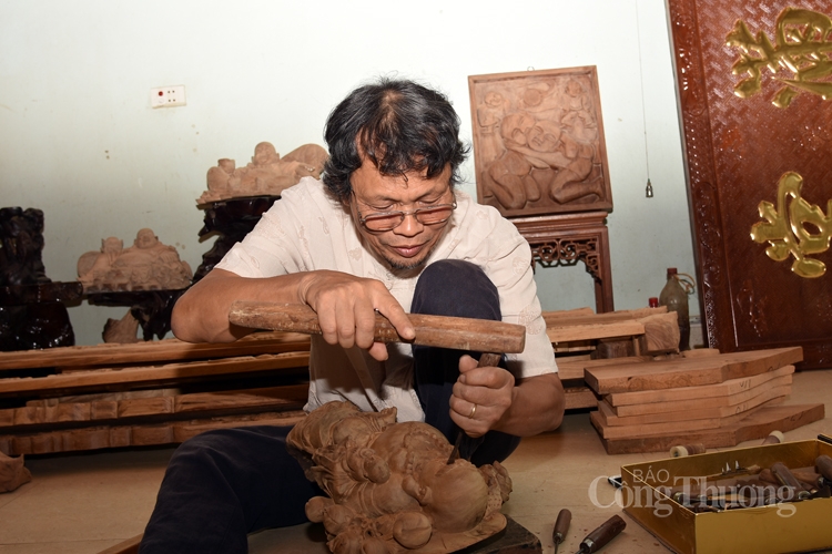 dam me chay bong nghe thuat dieu khac go