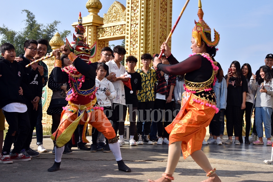 Nghệ thuật Rô Băm tại “Ngôi nhà chung” nghe thuat ro bam tai ngoi nha chung