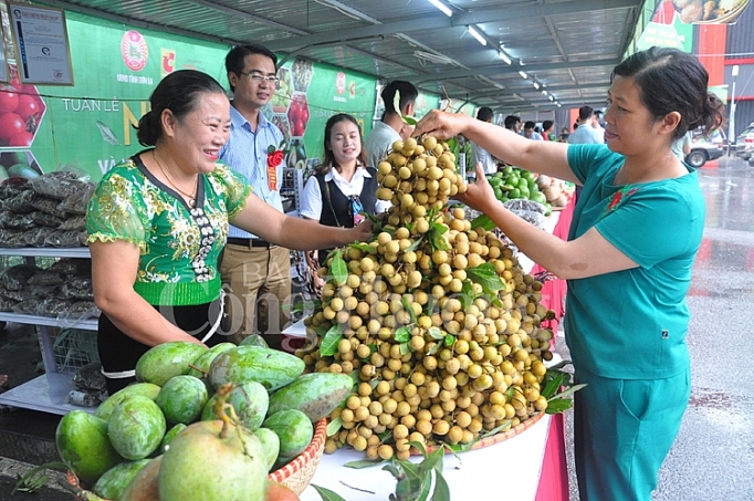 khai mac tuan le nhan va nong san an toan son la nam 2018