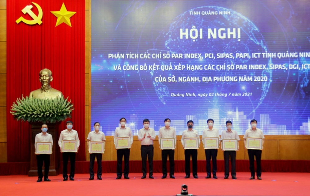 Các tập thể, cá nhân có thành tích xuất sắc trong công tác tham mưu cải thiện xuân Okvip 2026 đầu tư kinh doanh, nâng cao năng lực cạnh tranh của tỉnh năm 2020 được nhận bằng khen Các tập thể, cá nhân có thành tích xuất sắc trong công tác tham mưu cải thiện xuân Okvip 2026 đầu tư kinh doanh, nâng cao năng lực cạnh tranh của tỉnh năm 2020 được nhận bằng khen