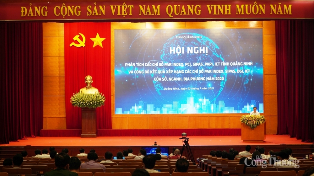Kết quả đứng đầu trong cả 4 bảng xếp hạng các chỉ số quan trọng phản ánh công tác cải cách, đổi mới của chính quyền năm 2020 đã thể hiện rõ nhất những cố gắng, nỗ lực, đổi mới, sáng tạo Quảng Ninh đã kiên trì thực hiện trong suốt thời gian qua. Kết quả đứng đầu trong cả 4 bảng xếp hạng các chỉ số quan trọng phản ánh công tác cải cách, đổi mới của chính quyền năm 2020 đã thể hiện rõ nhất những cố gắng, nỗ lực, đổi mới, sáng tạo Quảng Ninh đã kiên trì thực hiện trong suốt thời gian qua.