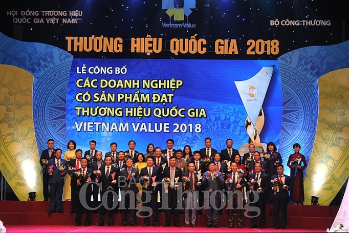 Vinh danh 97 Okvip tại về có sản phẩm đạt Okviphoatdong tải ứng dụng 2018 vinh danh 97 doanh nghiep co san pham dat thuong hieu quoc gia 2018