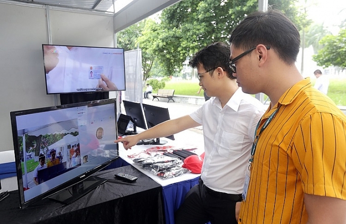 Phó Thủ tướng Vũ Đức Đam: AI là thời cơ lớn, Việt Nam phải tận dụng pho thu tuong vu duc dam ai la thoi co lon viet nam phai tan dung