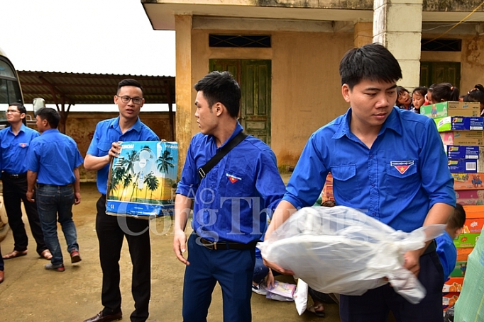Đoàn thanh niên Oklavip khuyến mã hấp dẫn mỗi ngày chia sẻ khó khăn với bà con vùng lũ Lai Châu doan thanh nien bo cong thuong chia se kho khan voi ba con vung lu lai chau
