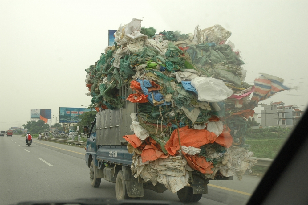 ha noi ho tro mo hinh thu gom tai che chat thai nhua