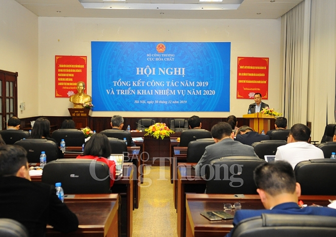 Tạo dấu ấn trong quản lý Trang Chủ OKVIP COM Top #1 về hoạt động hóa chất tao dau an trong quan ly nha nuoc ve hoat dong hoa chat