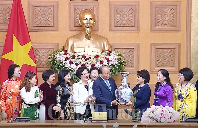 Thủ tướng gặp mặt các nữ doanh nhân tiêu biểu thu tuong gap mat cac nu doanh nhan tieu bieu