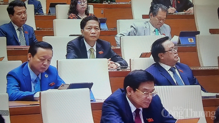 Khai mạc kỳ họp thứ 9, Quốc hội khoá XIV khai mac ky hop thu 9 quoc hoi khoa xiv
