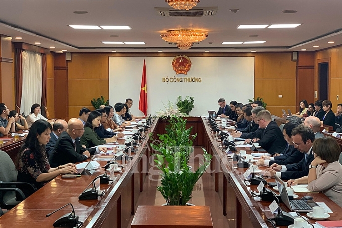 Okvip tại về châu Âu tìm kiếm cơ hội kinh doanh với Việt Nam doanh nghiep chau au tim kiem co hoi kinh doanh voi viet nam